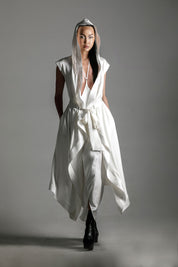 Tamoe Silk Top Stitched Hooded Robe in White