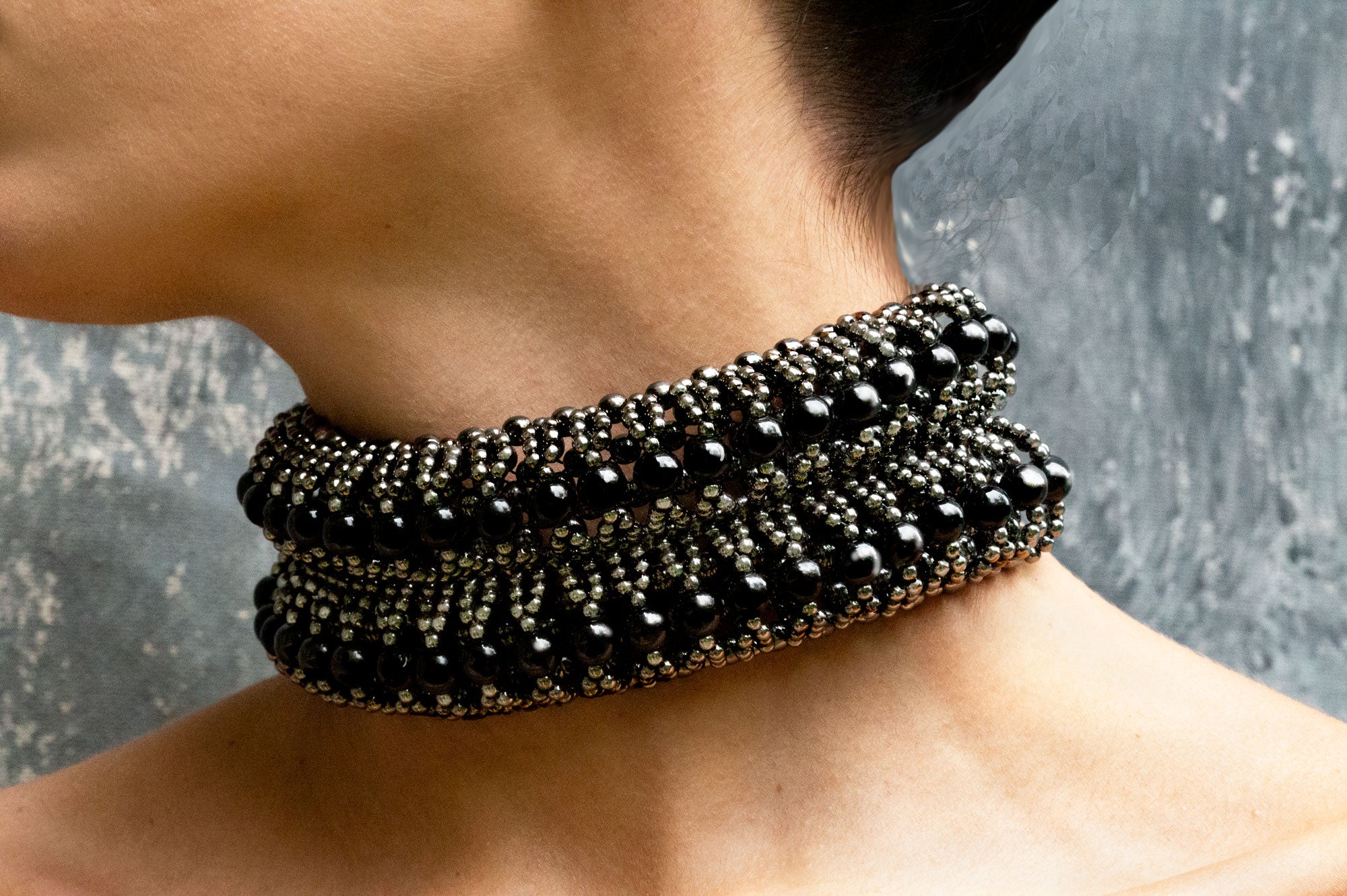 HELIOS Siamese 3D Choker in Jet Black