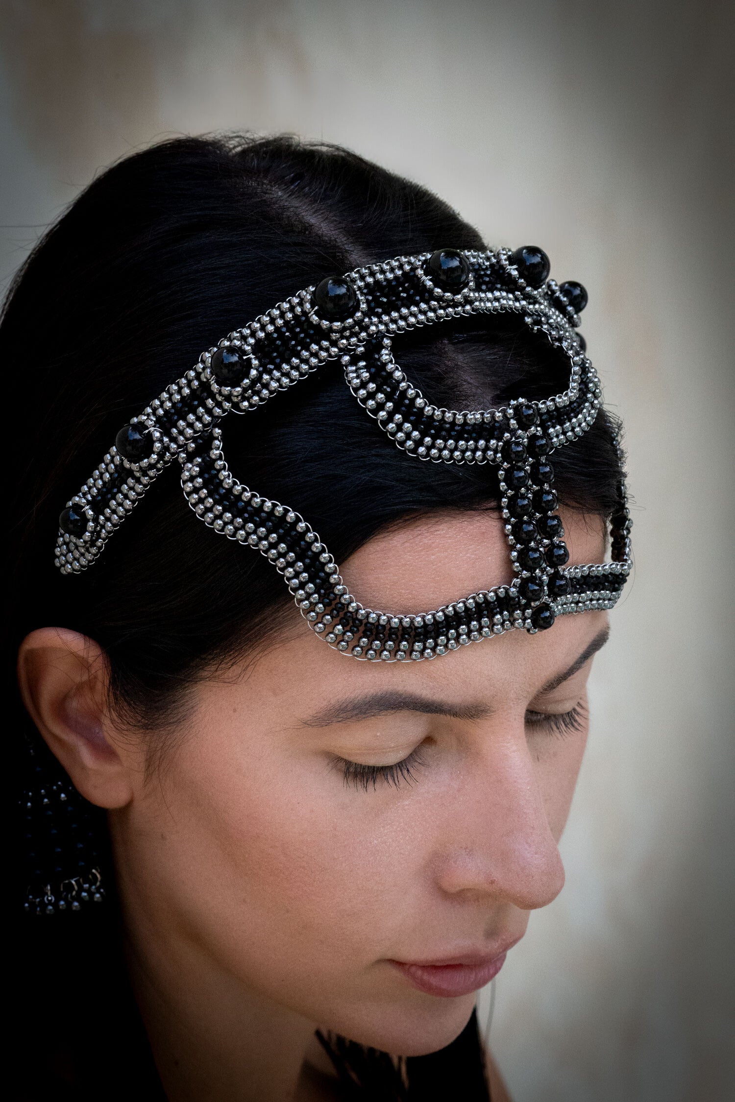 Khutulun_Headband_jet_black_detail.jpg